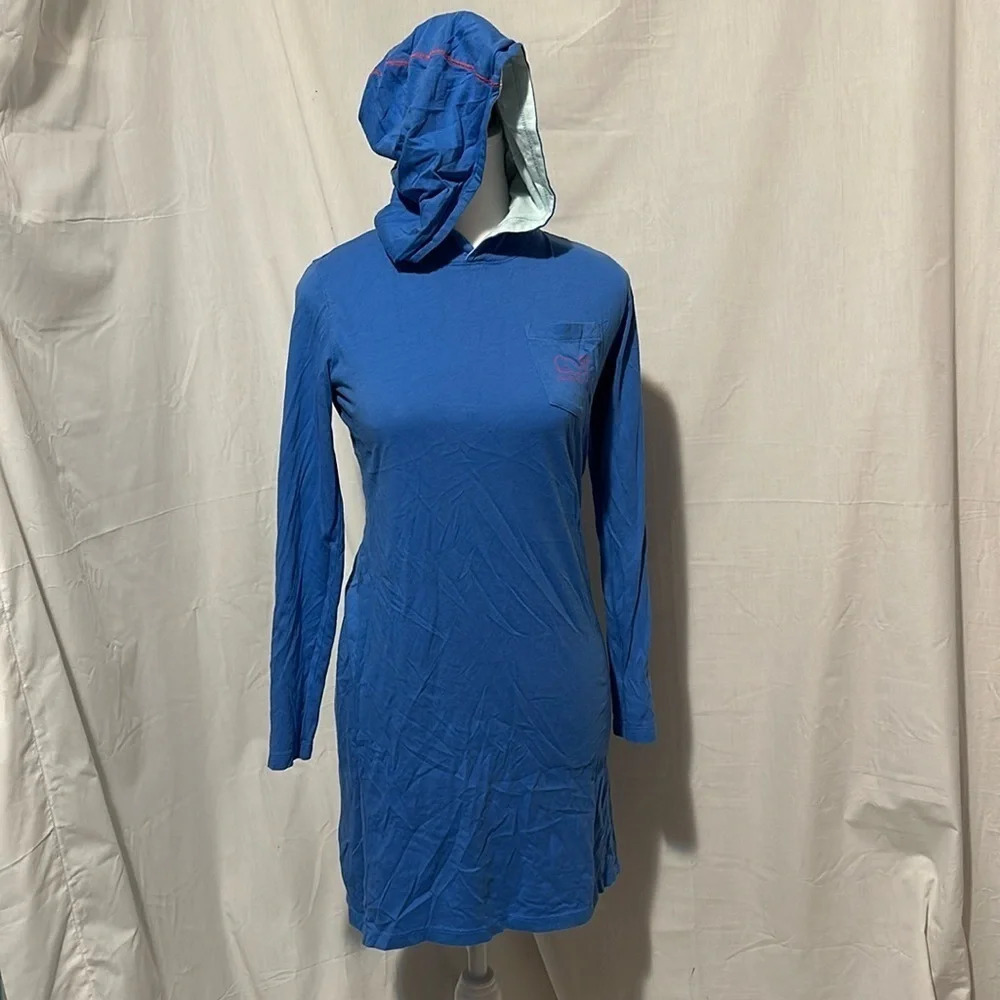 Kids large Vineyard Vines long sleeve hooded swim / beach cover up size large